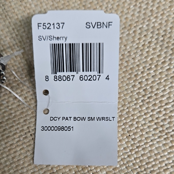 💫SALE Coach Maroon Wristlet with Bow Accent - Picture 2 of 8